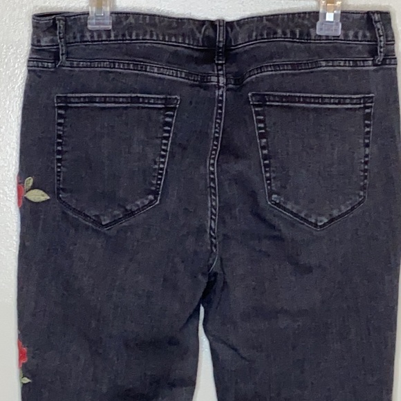 a.n.a a new approach jeans, size 16 - Picture 5 of 8